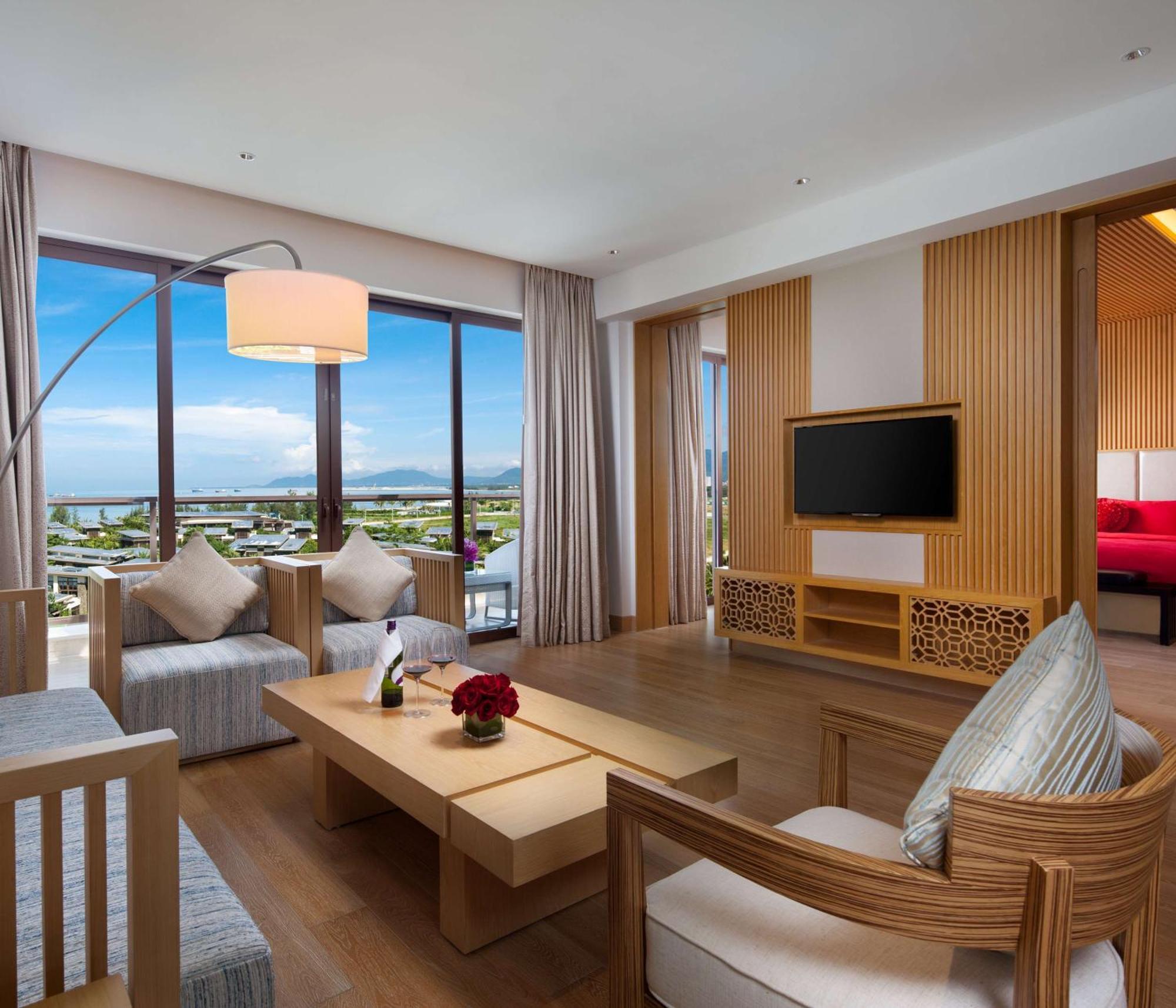 Thousand Cranes Sanya Yazhou Bay Int'L Exchange Centre,Curio By Hilton Exterior photo