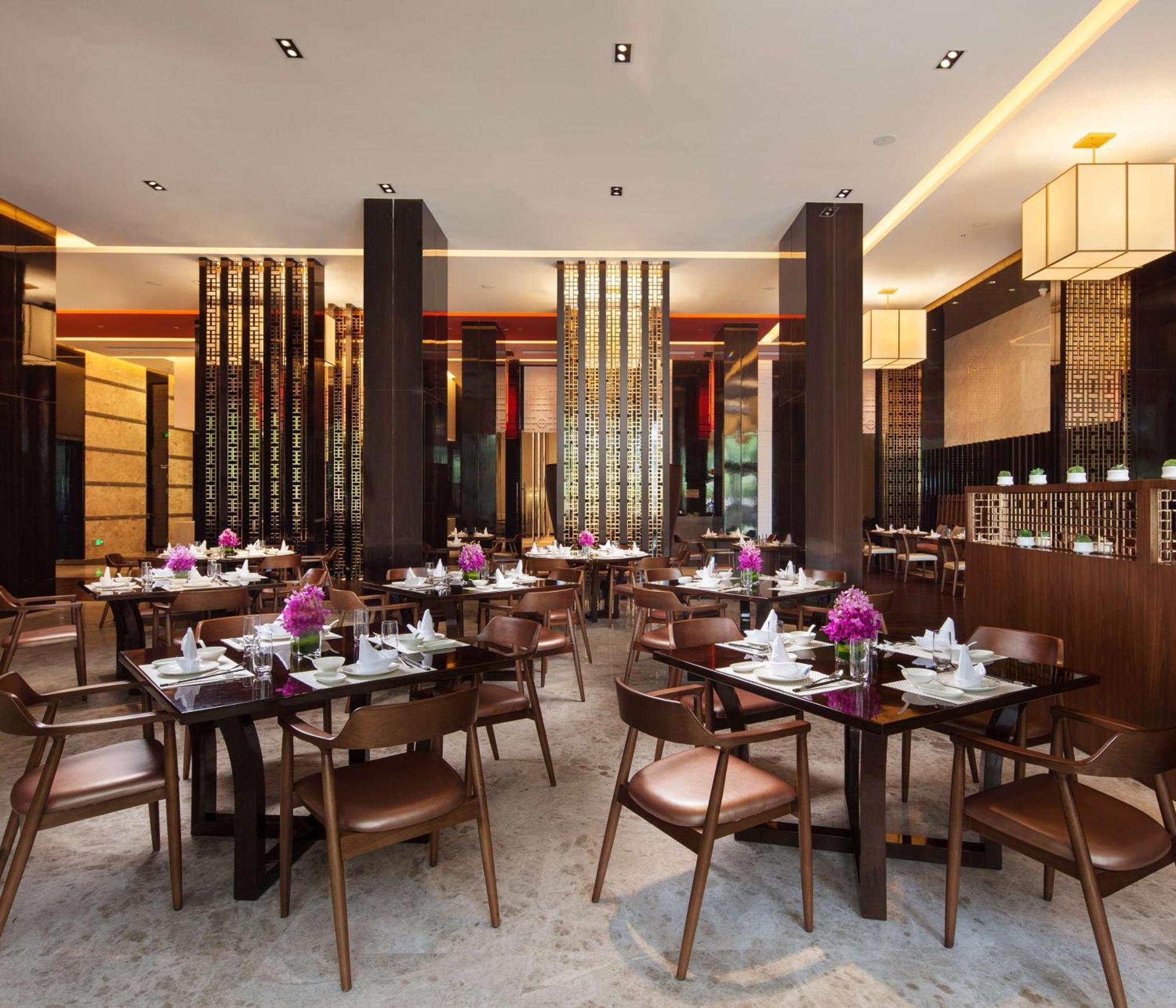 Thousand Cranes Sanya Yazhou Bay Int'L Exchange Centre,Curio By Hilton Exterior photo