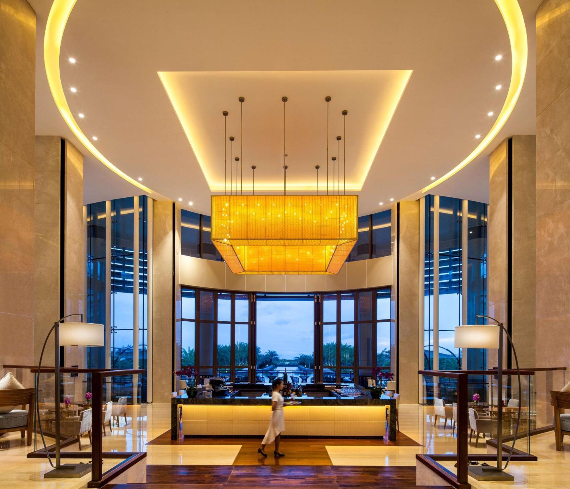 Thousand Cranes Sanya Yazhou Bay Int'L Exchange Centre,Curio By Hilton Exterior photo