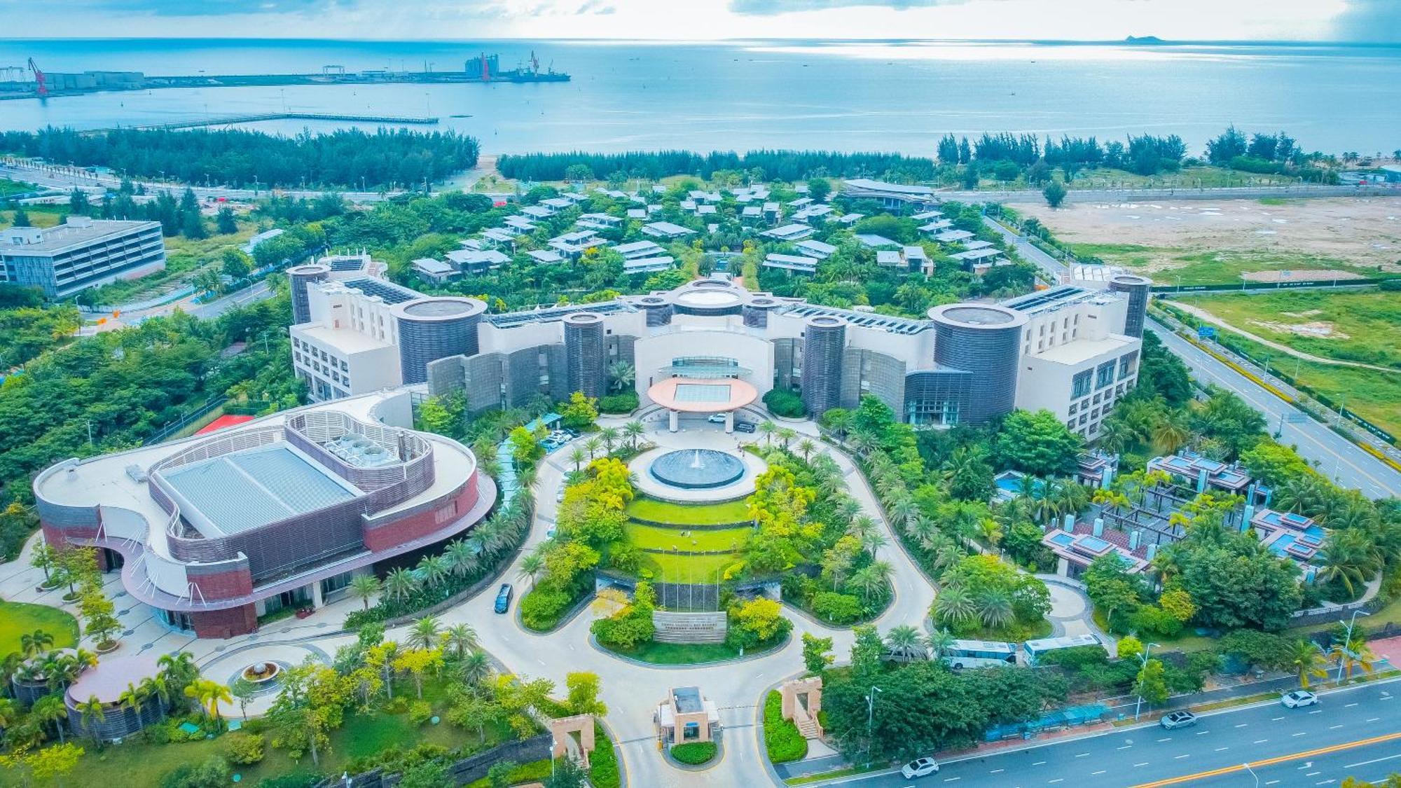 Thousand Cranes Sanya Yazhou Bay Int'L Exchange Centre,Curio By Hilton Exterior photo